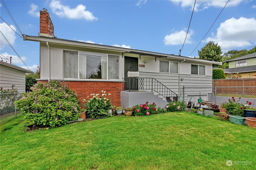 Photo of 3620 S Lucile Street, Seattle, WA 98118 (MLS # 2244214)