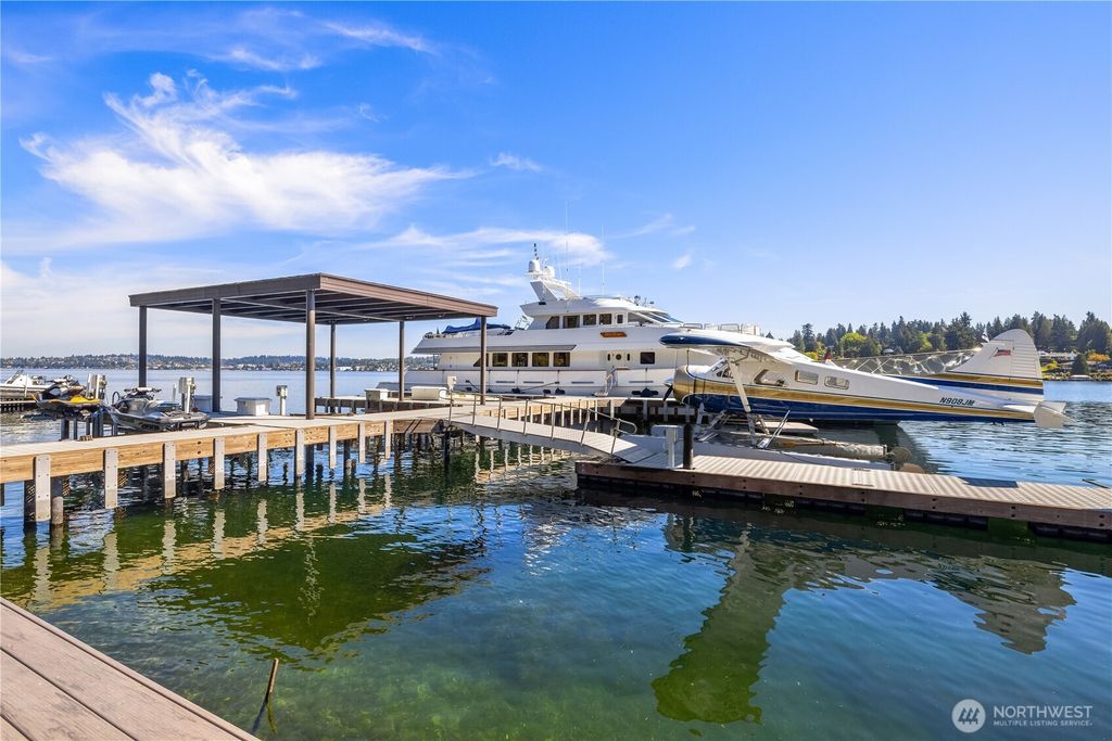 Photo of Hunts Point, WA 98004 (MLS # 2379817)