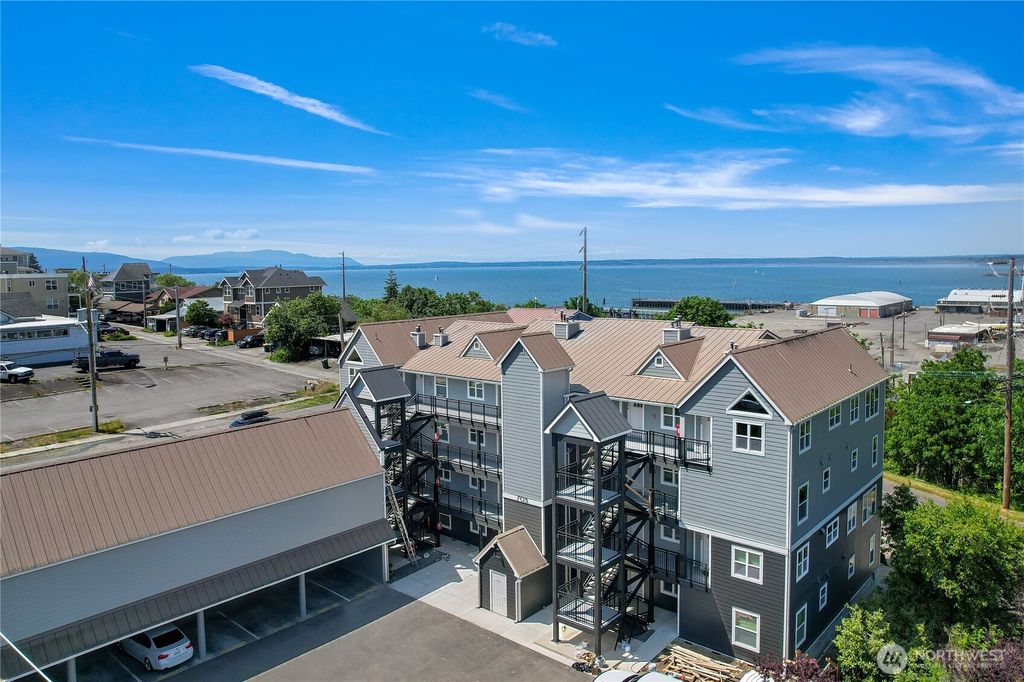 Photo of 705 N State Street #301, Bellingham, WA 98225 (MLS # 2527701)