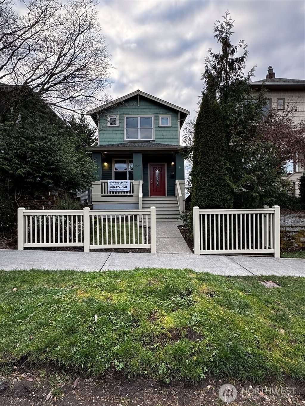 Photo of 5607 12th Avenue NE, Seattle, WA 98105 (MLS # 2487501)