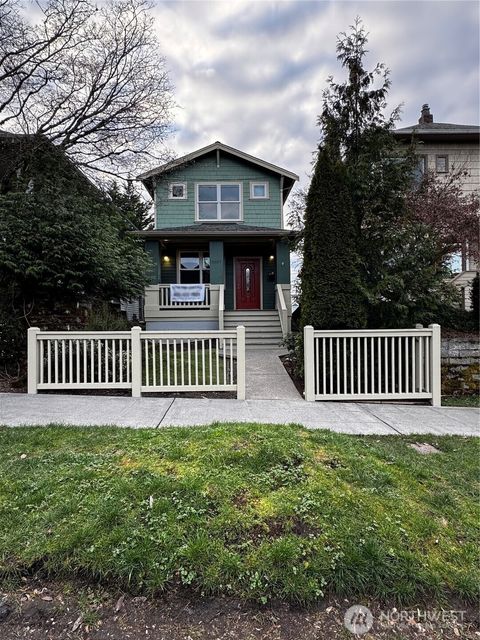 Photo of 5607 12th Avenue NE, Seattle, WA 98105 (MLS # 2487501)