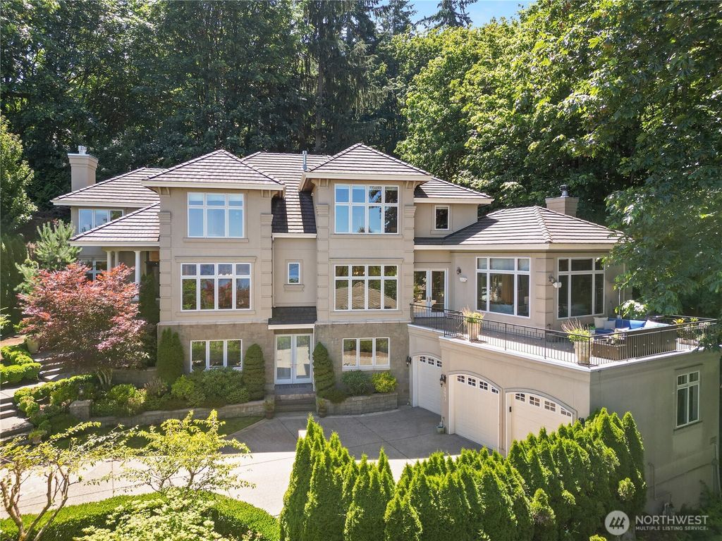 Photo of 17705 SE 58th Place, Bellevue, WA 98006 (MLS # 2405275)