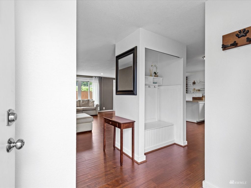 Photo of 12206 46th Drive SE, Everett, WA 98208 (MLS # 1981356)