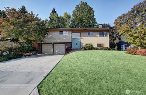 Photo of 503 NW Overlook Drive, Vancouver, WA 98665 (MLS # 2428649)