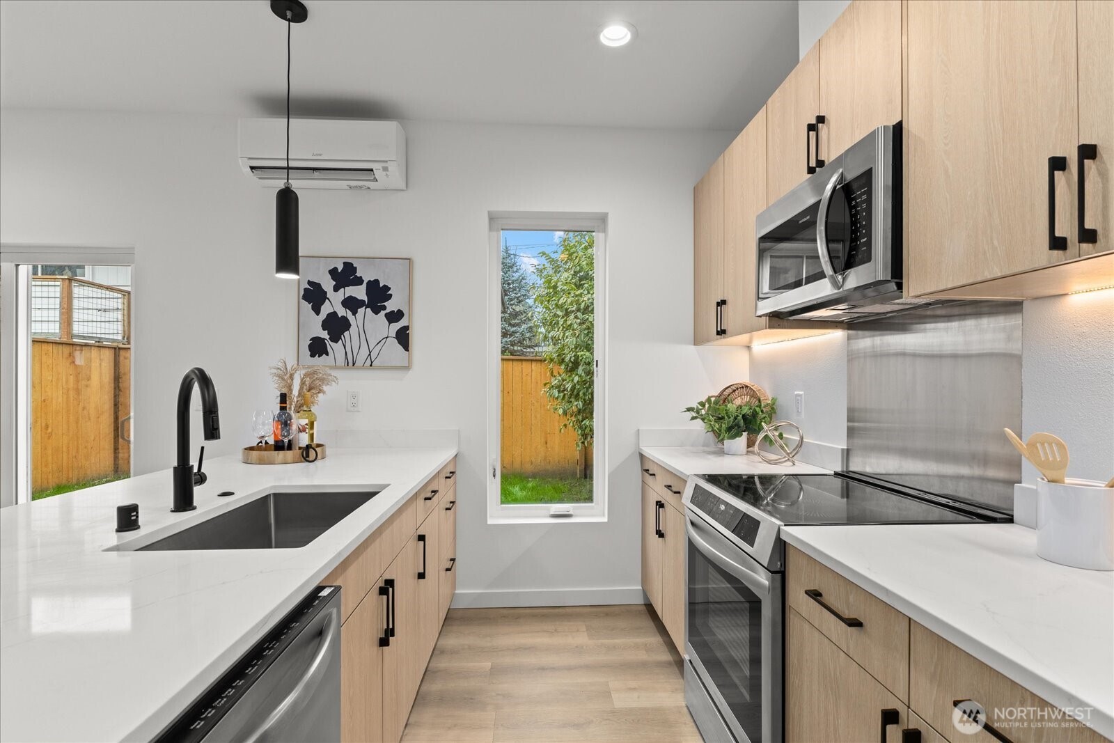 6530 18th Avenue SW B