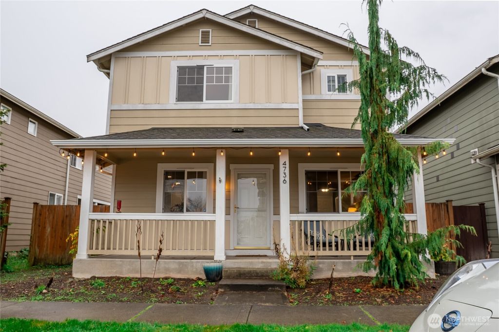 Photo of 4736 145th Place NE, Marysville, WA 98271 (MLS # 2456136)