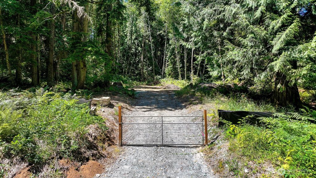 Photo of 471 Summerland Rd Rd, Bellingham, WA 98229 (MLS # 2457626)