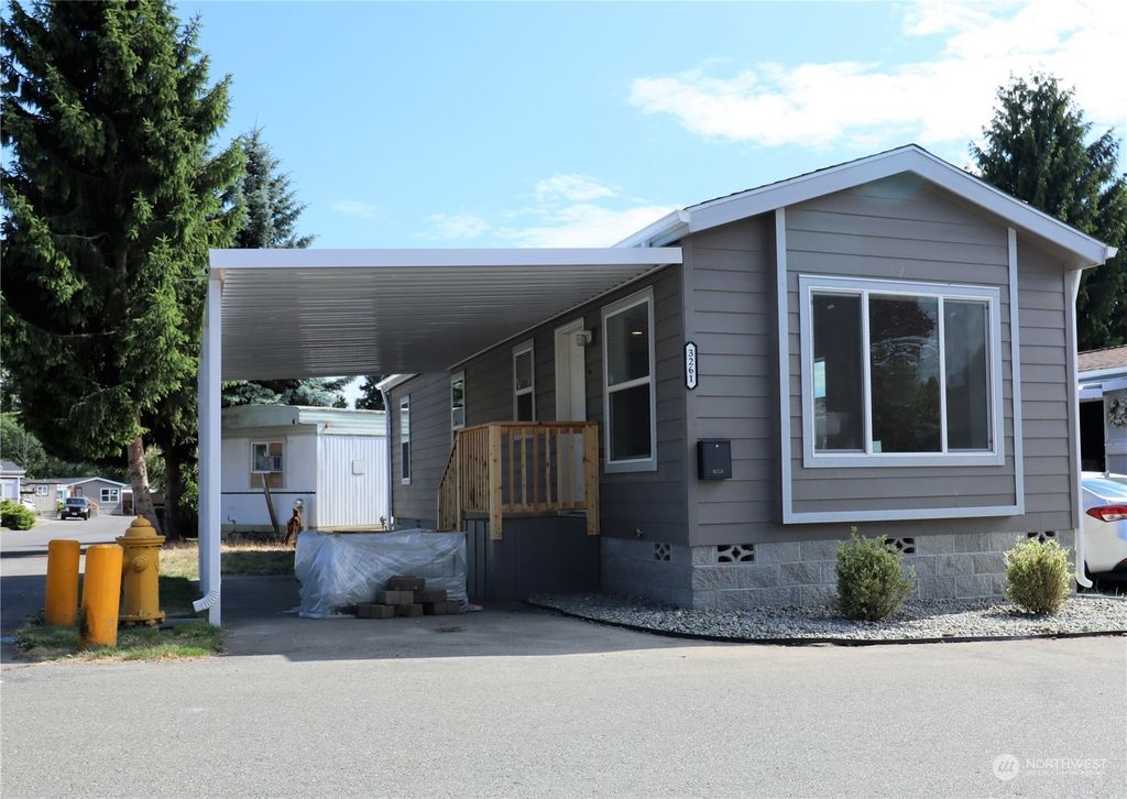 Photo of 3261 S 182nd Place #227, SeaTac, WA 98188 (MLS # 2138631)