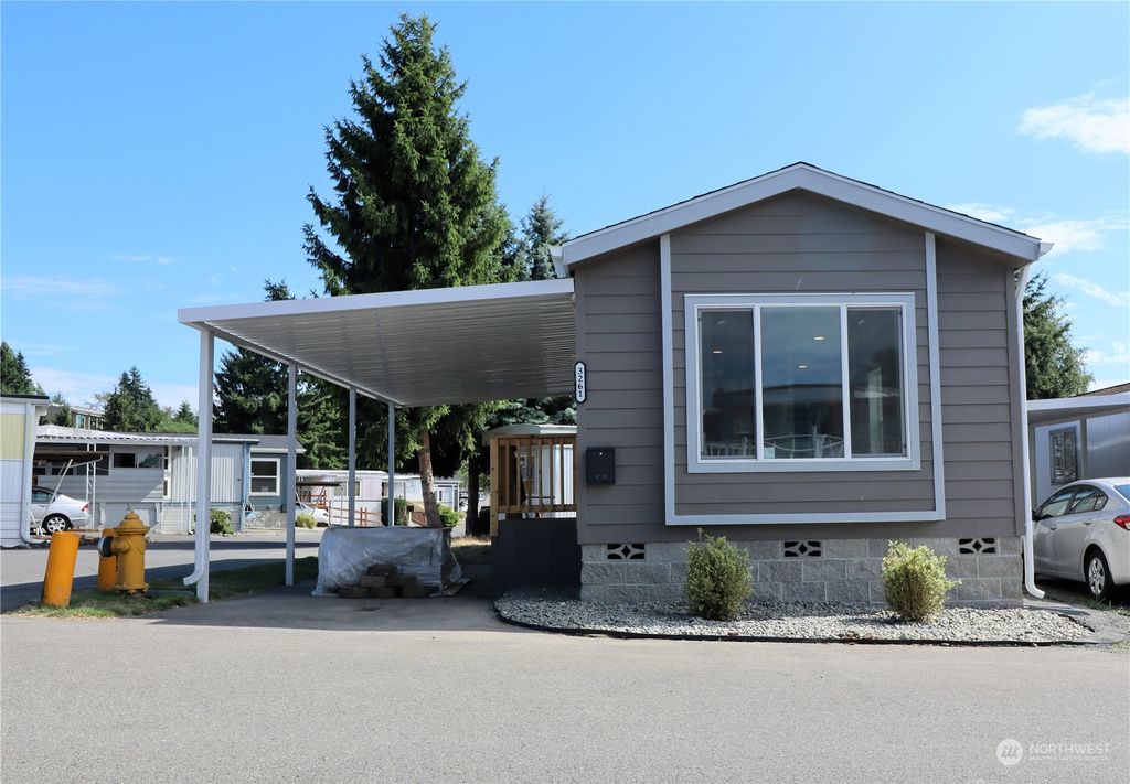 Photo of 3261 S 182nd Place #227, SeaTac, WA 98188 (MLS # 2138631)