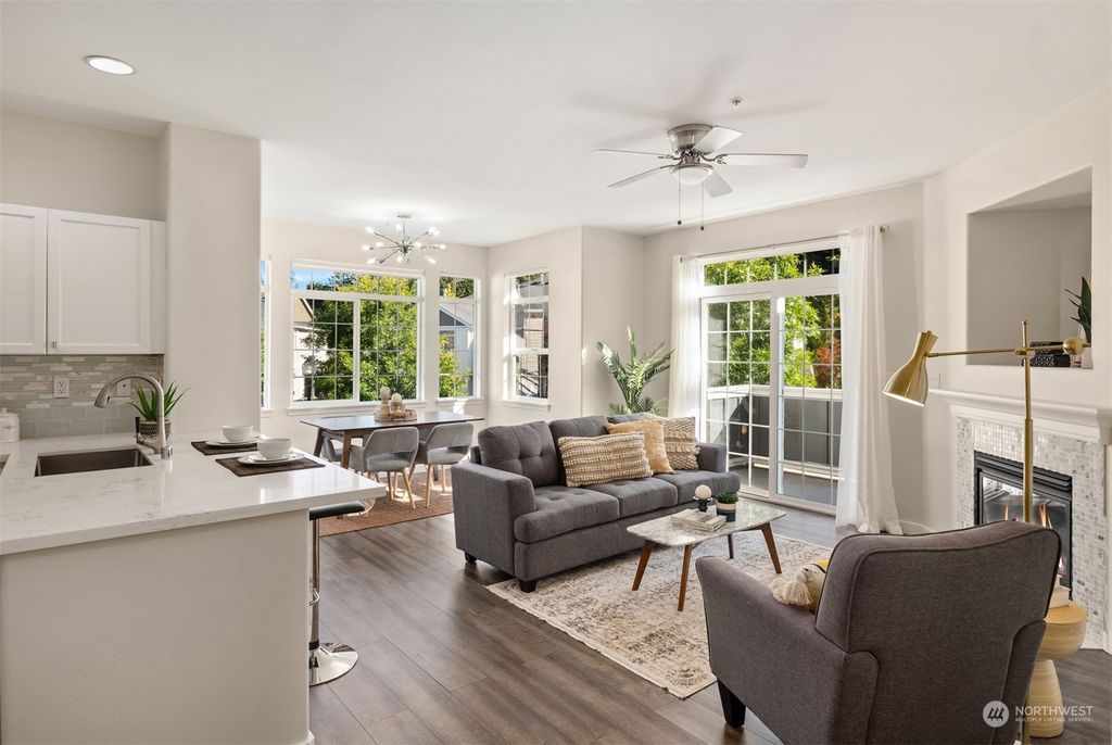 Photo of 1855 Trossachs Boulevard SE #1006, Sammamish, WA 98075 (MLS # 2160614)