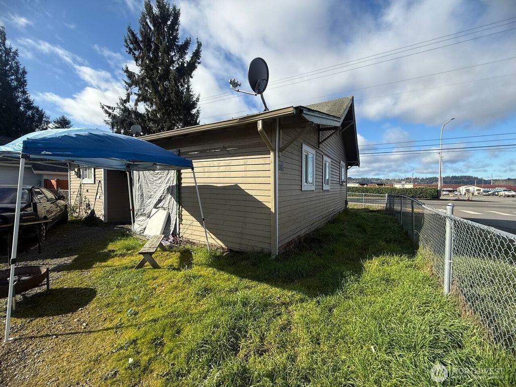 Photo of 1502 A Street, Auburn, WA 98002 (MLS # 2506138)