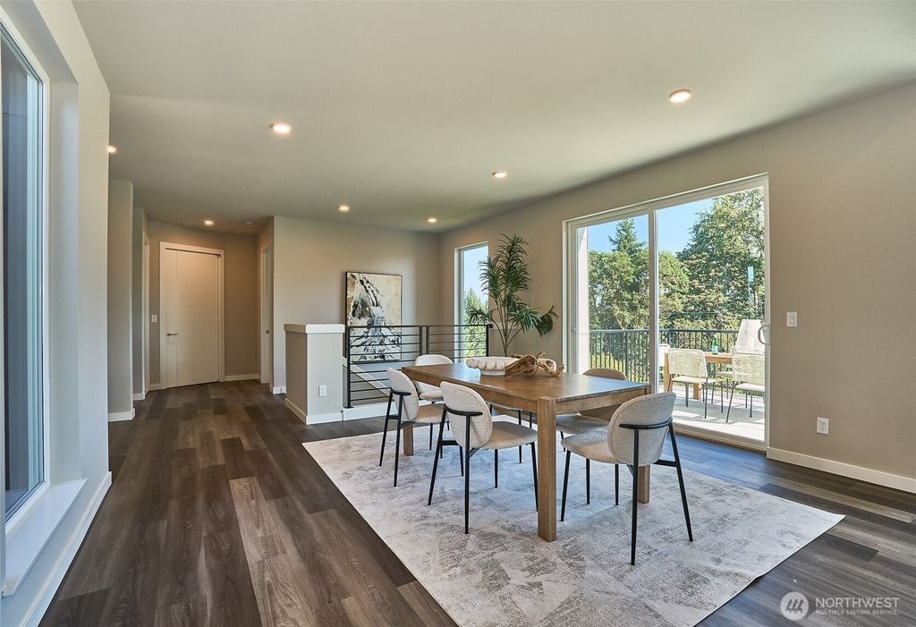 Photo of 320 SW 365th Street #3, Federal Way, WA 98023 (MLS # 2486133)