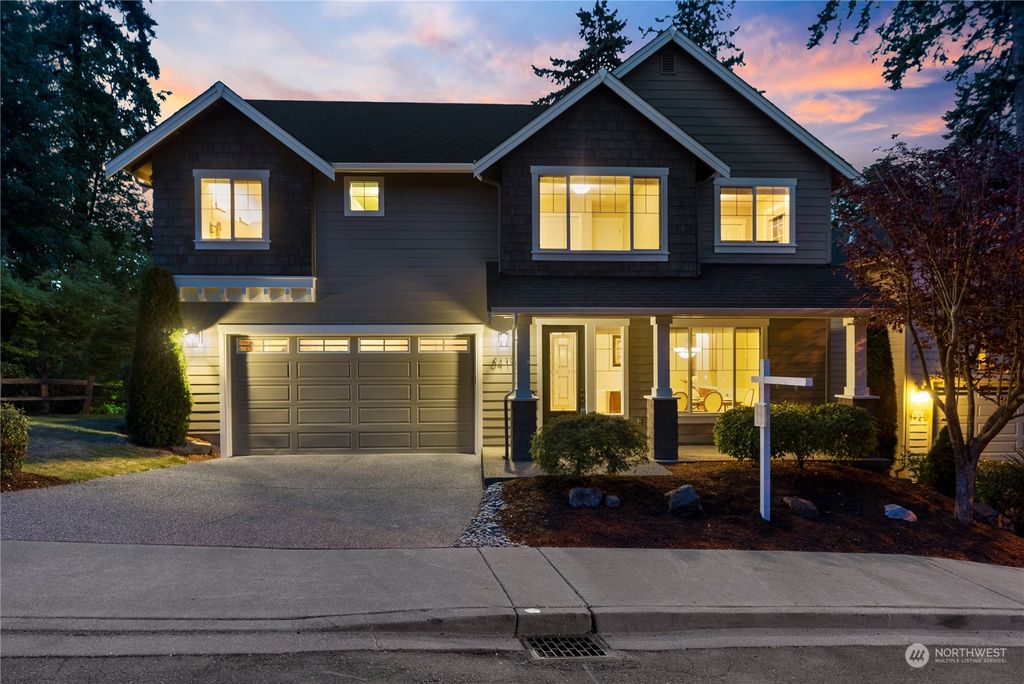 Photo of 8416 NE 166th Place, Kenmore, WA 98028 (MLS # 2073051)