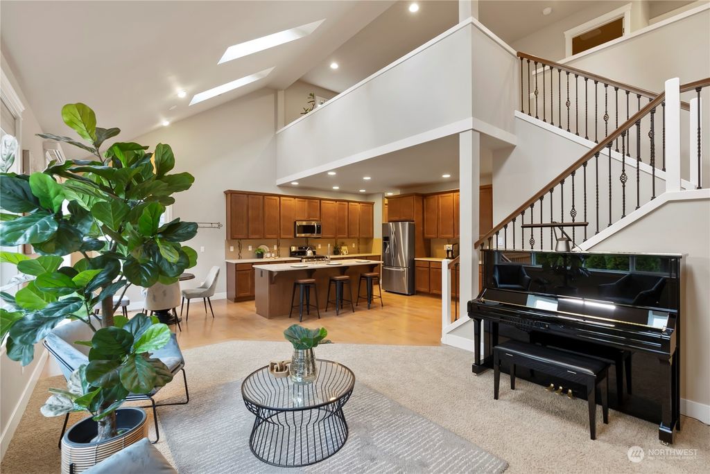 Photo of 8416 NE 166th Place, Kenmore, WA 98028 (MLS # 2073051)