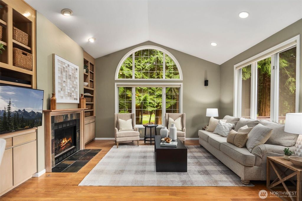 Photo of 21829 NE 30th Place, Sammamish, WA 98074 (MLS # 2377163)
