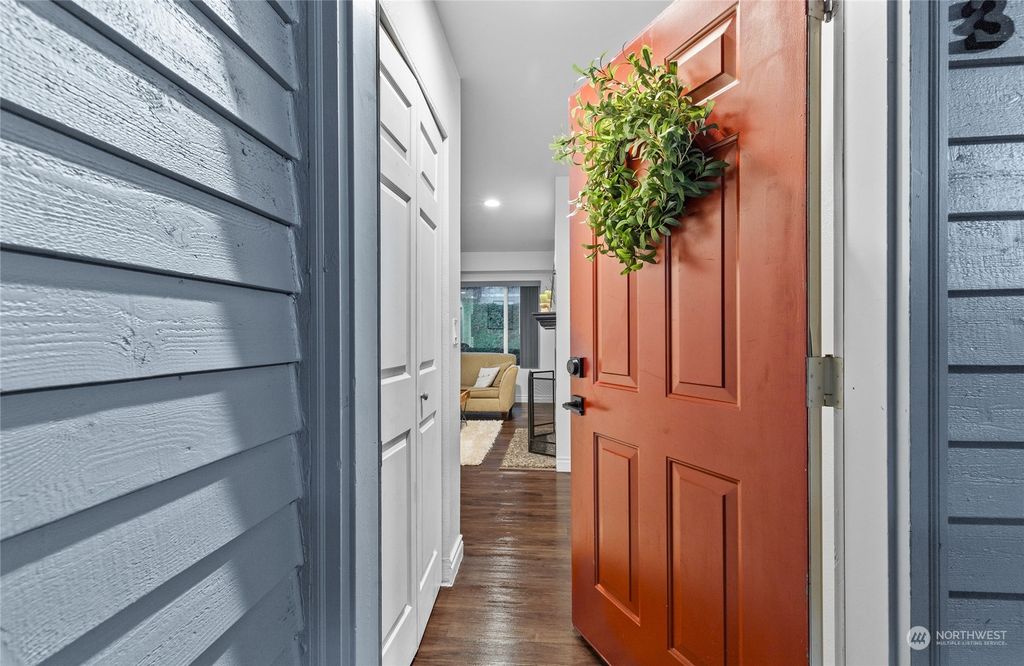 Photo of 925 5th Avenue #D3, Kirkland, WA 98033 (MLS # 2313831)