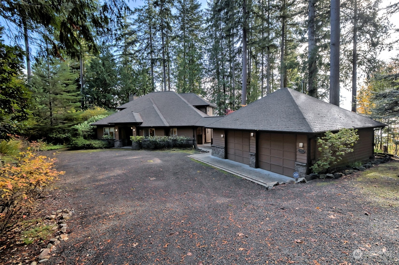 898 SE Dahman Road