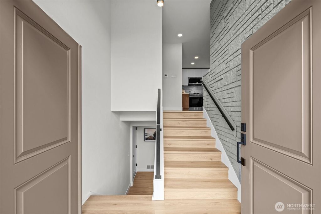 Photo of 508 NE 124th Street, Seattle, WA 98125 (MLS # 2347763)