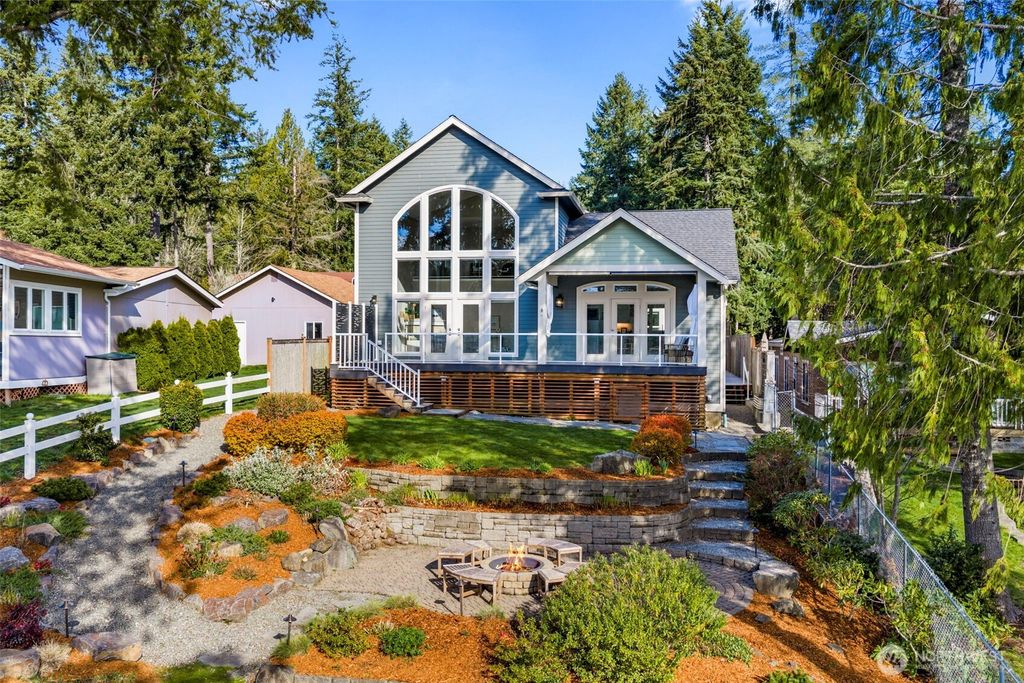 Photo of 4455 Lakeview Court NW, Bremerton, WA 98312 (MLS # 2498109)