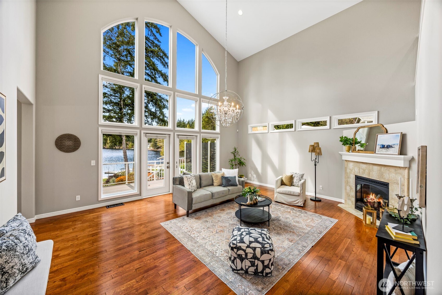 4455 Lakeview Court NW