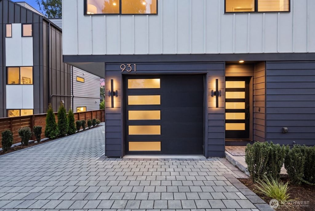 Photo of 931 N 87th Street, Seattle, WA 98103 (MLS # 2507194)