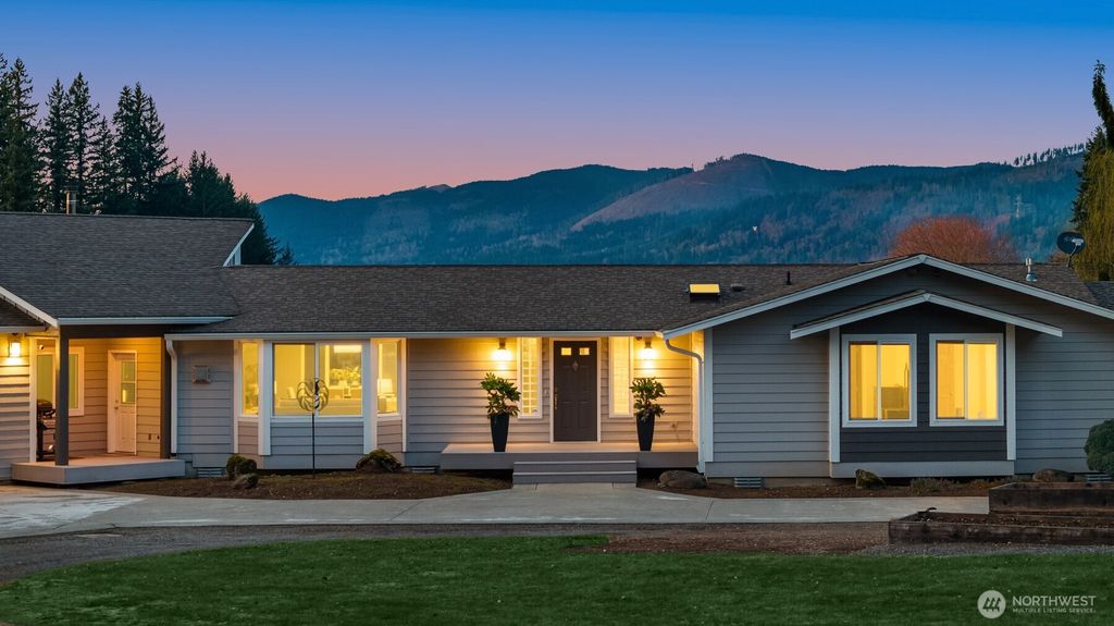 Photo of 26808 SE 216th Street, Maple Valley, WA 98038 (MLS # 2490962)