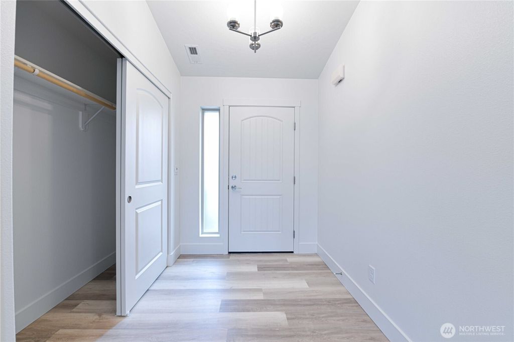 Photo of 308 N Sandy Loop, Moses Lake, WA 98837 (MLS # 2463736)