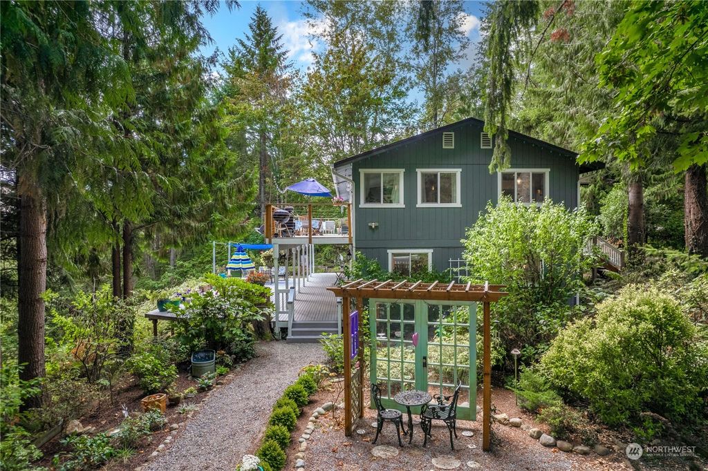 Photo of 17109 SE 354th Place, Auburn, WA 98092 (MLS # 2162603)