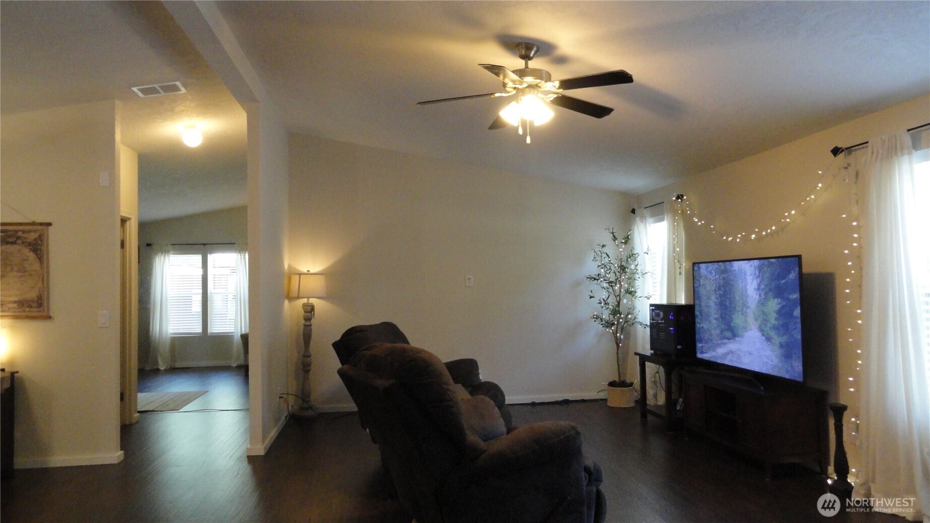 90 N Hamma Hamma Drive E