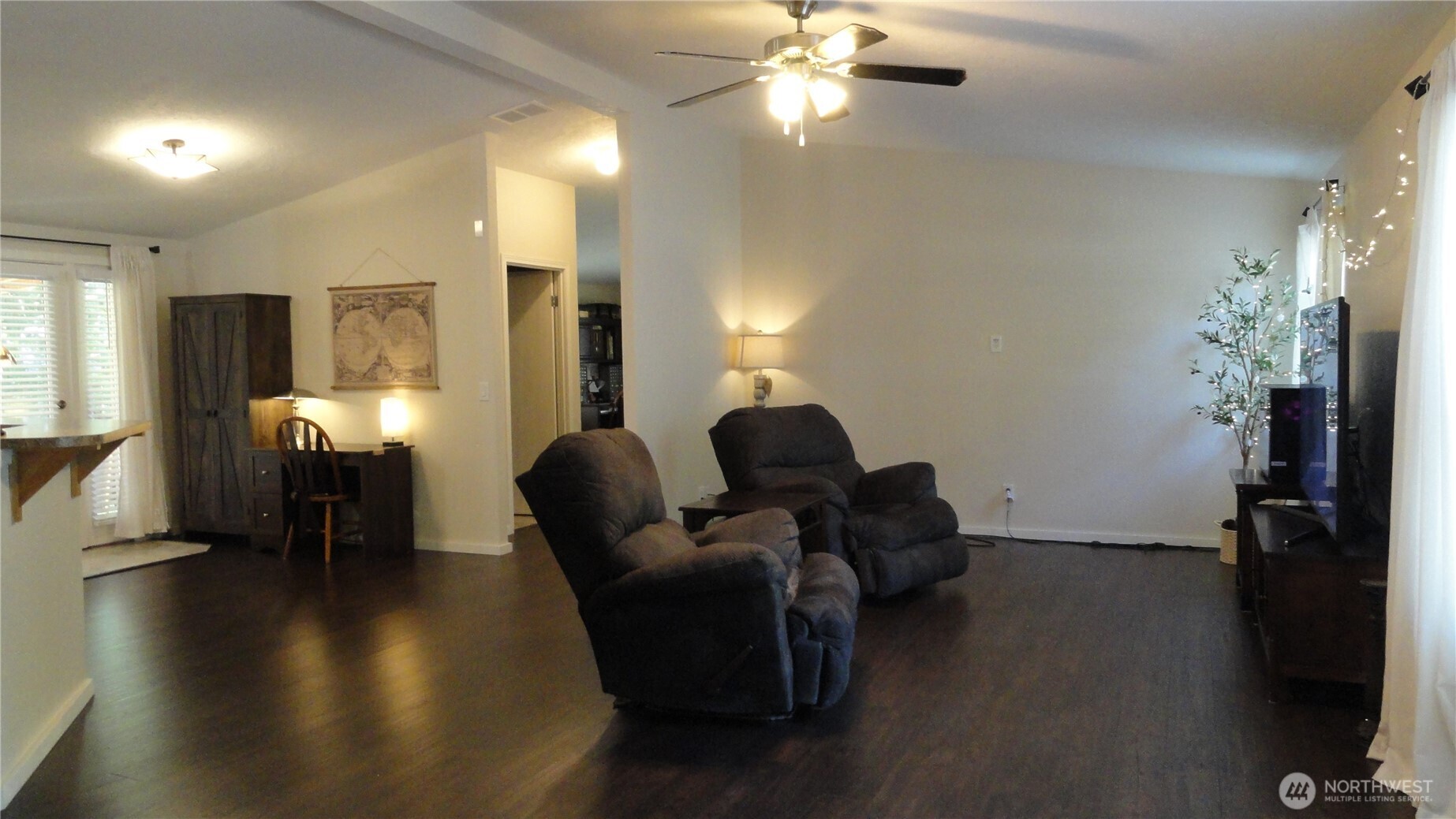 90 N Hamma Hamma Drive E