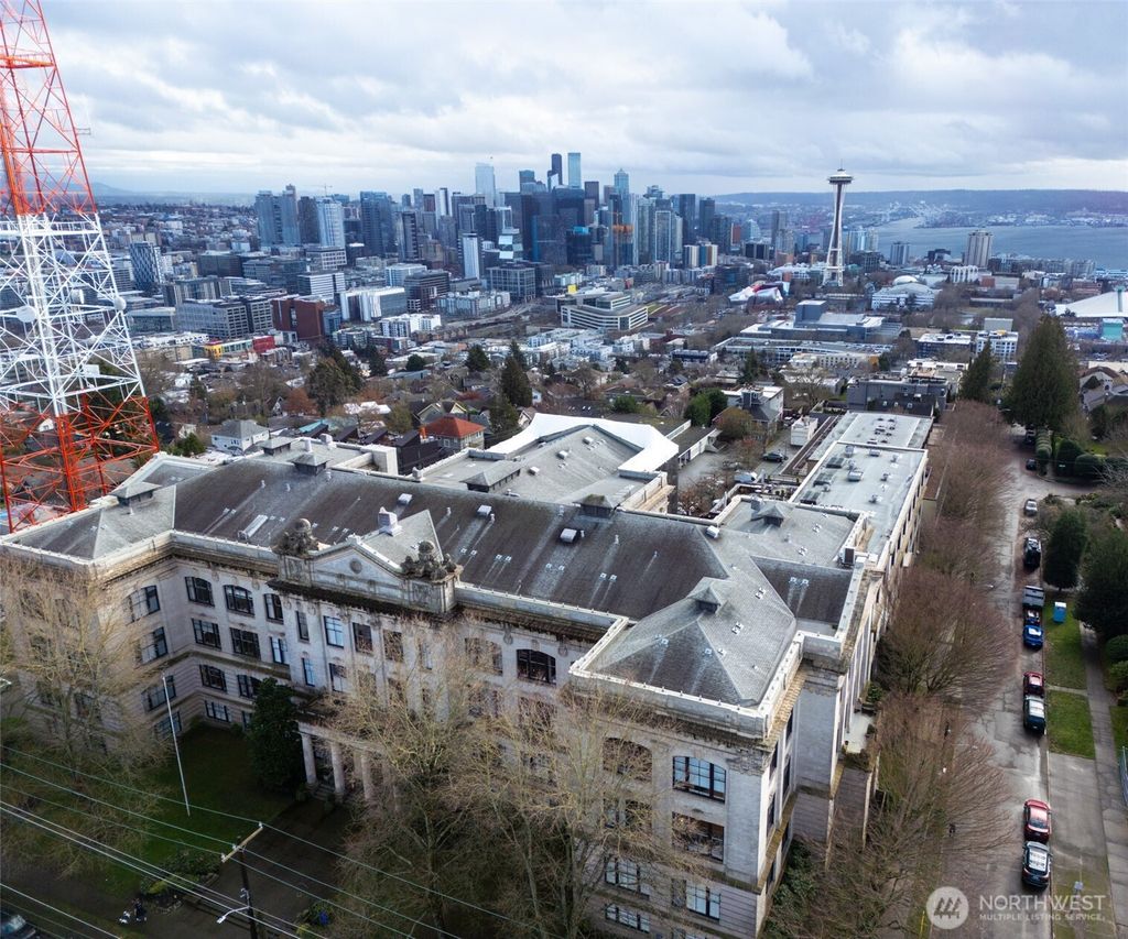 Photo of 201 Galer Street #223, Seattle, WA 98109 (MLS # 2475538)
