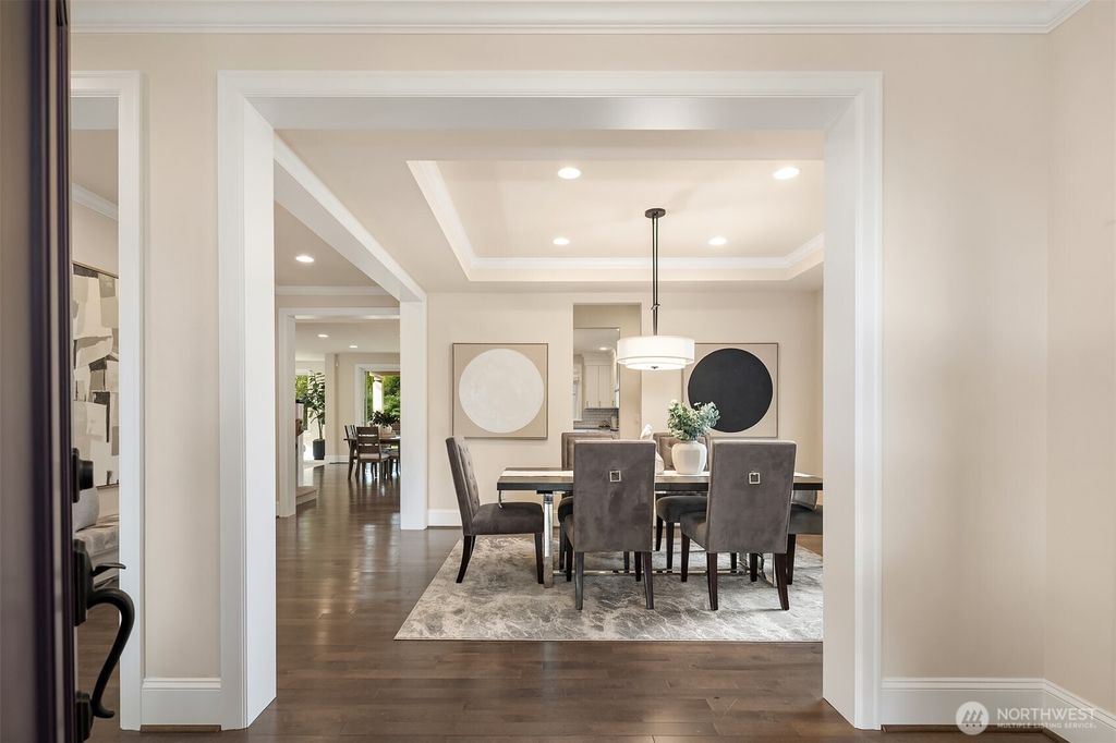 Photo of 8634 NE 121st Place, Kirkland, WA 98034 (MLS # 2362610)