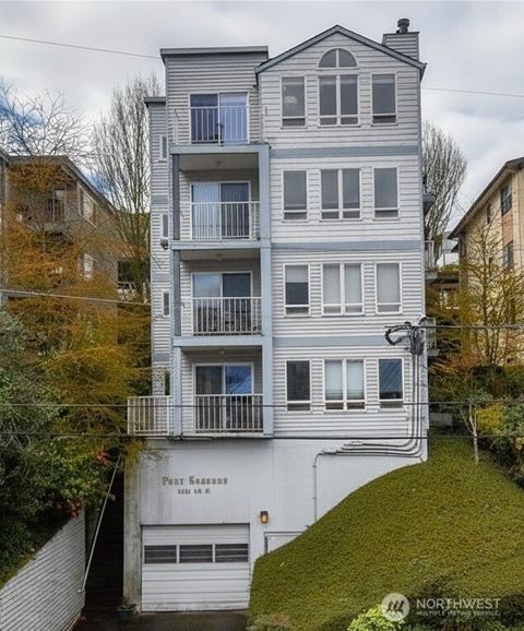 Photo of 2419 8th Avenue N #202, Seattle, WA 98109 (MLS # 2425807)