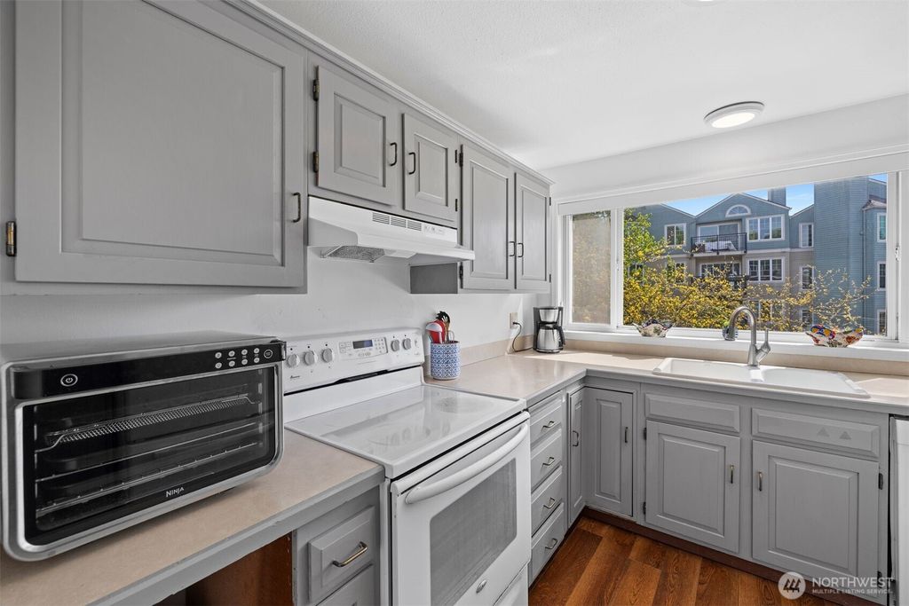 Photo of 303 13th Avenue E #301, Seattle, WA 98102 (MLS # 2559978)