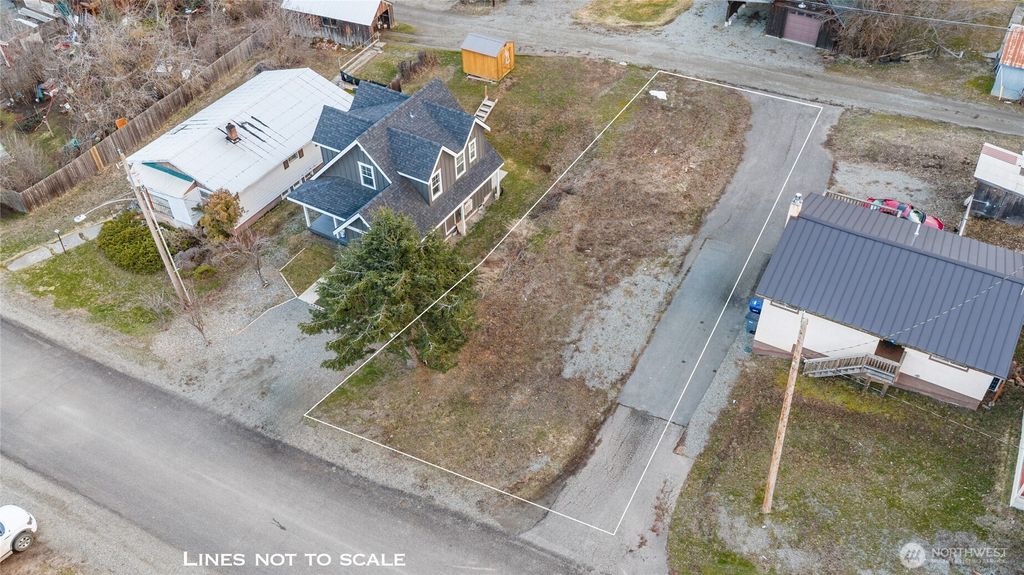 Photo of 132 5th Street, Roslyn, WA 98941 (MLS # 2489294)