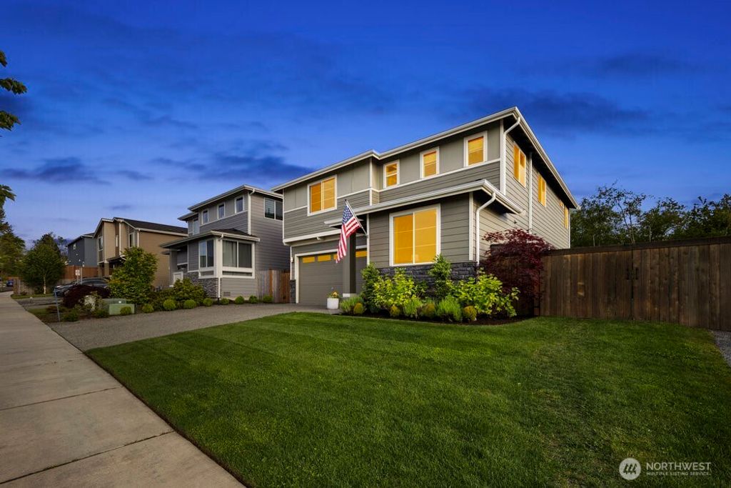Photo of 7506 SE 11th Pl Pl, Lake Stevens, WA 98258 (MLS # 2379315)