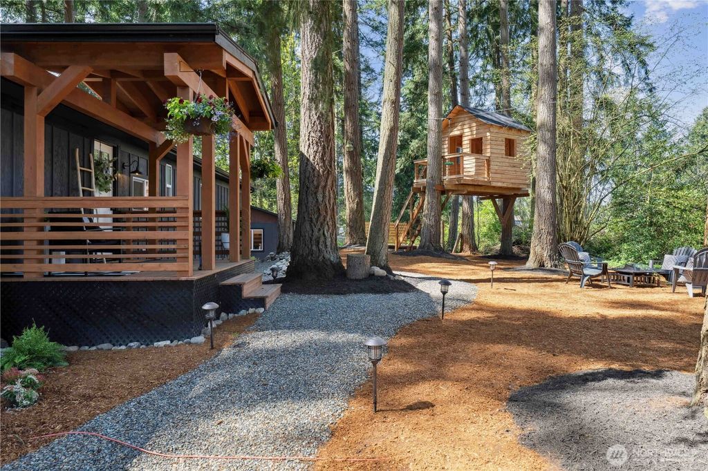 Photo of 31001 38th AVE Ave S, Auburn, WA 98001 (MLS # 2335826)