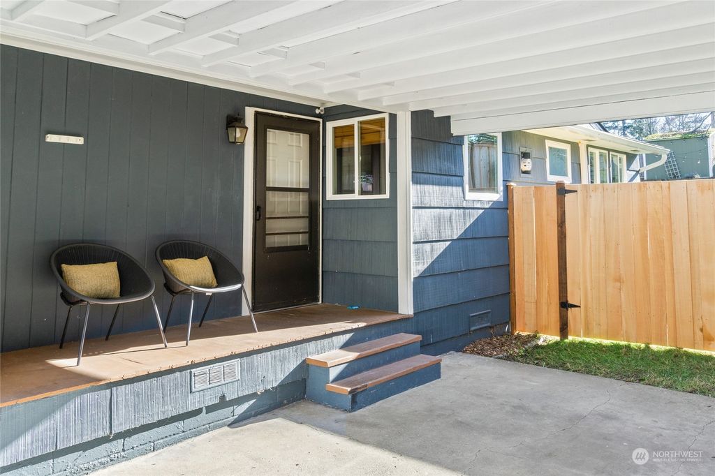 Photo of 2121 N 167th Street, Shoreline, WA 98133 (MLS # 2329715)