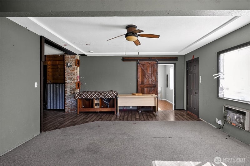 9305 Golden Given Road E