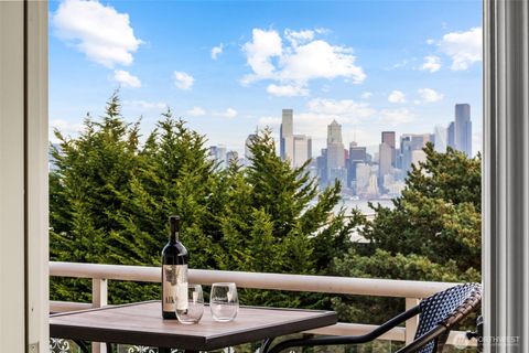 Photo of 1527 California Avenue SW #401, Seattle, WA 98116 (MLS # 2469674)