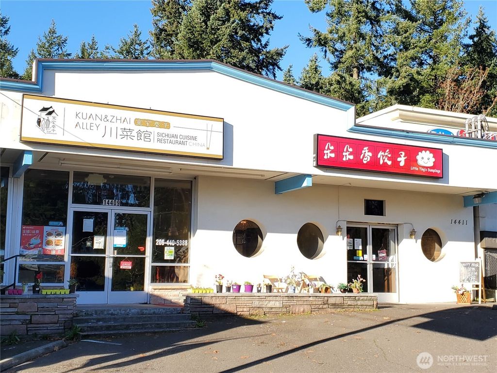 Photo of 146 N 144th Street, Seattle, WA 98133 (MLS # 2467833)