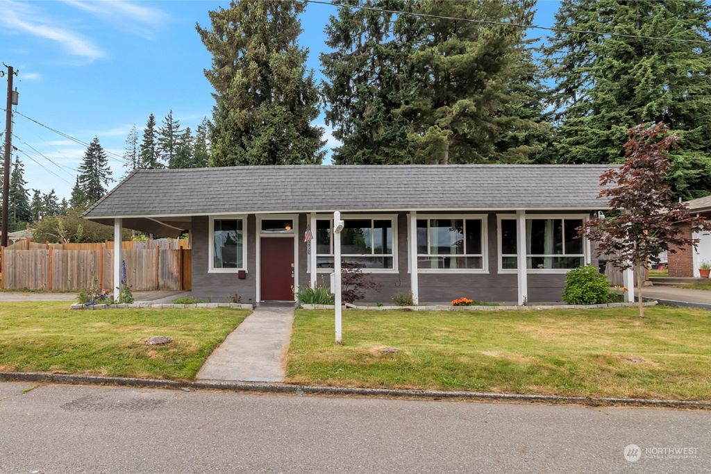 Photo of 5026 College Avenue, Everett, WA 98203 (MLS # 2130756)