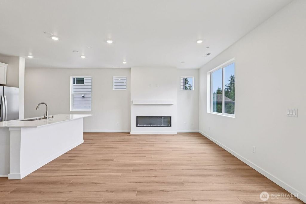 Photo of 1443 121ST Avenue SE #MB 08, Lake Stevens, WA 98258 (MLS # 2382779)