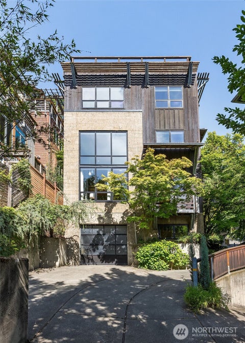 Photo of 3816 B Evanston Avenue N, Seattle, WA 98103 (MLS # 2546317)