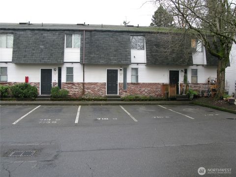 Photo of 710 10th Street NE #D, Auburn, WA 98002 (MLS # 2520323)