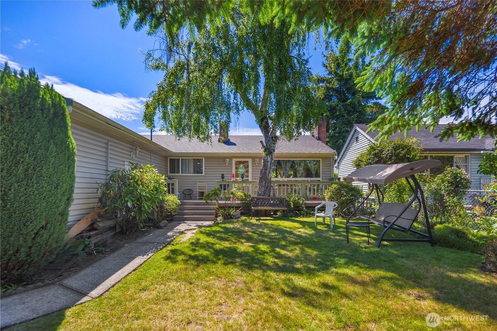 Photo of 12421 2nd Avenue S, Seattle, WA 98168 (MLS # 2389356)
