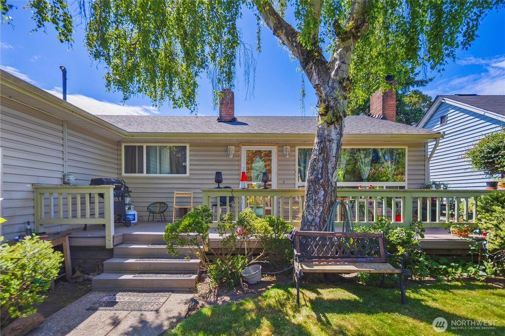 Photo of 12421 2nd Avenue S, Seattle, WA 98168 (MLS # 2389356)