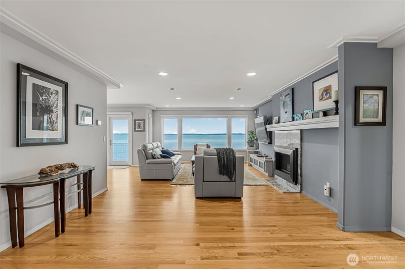 1106 Bayshore Drive
