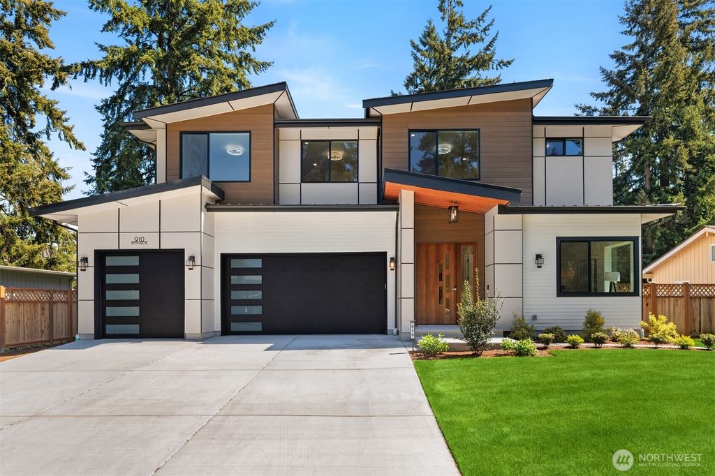 Photo of 910 167th Avenue NE, Bellevue, WA 98008 (MLS # 2515234)