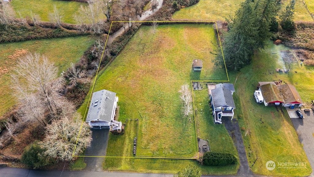 Photo of 37935 SE 80th Street, Snoqualmie, WA 98065 (MLS # 2188817)